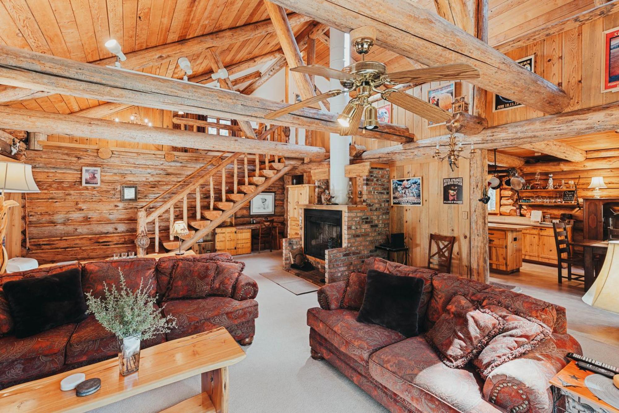Beautiful Log Home Outside Of Sisters Exteriör bild